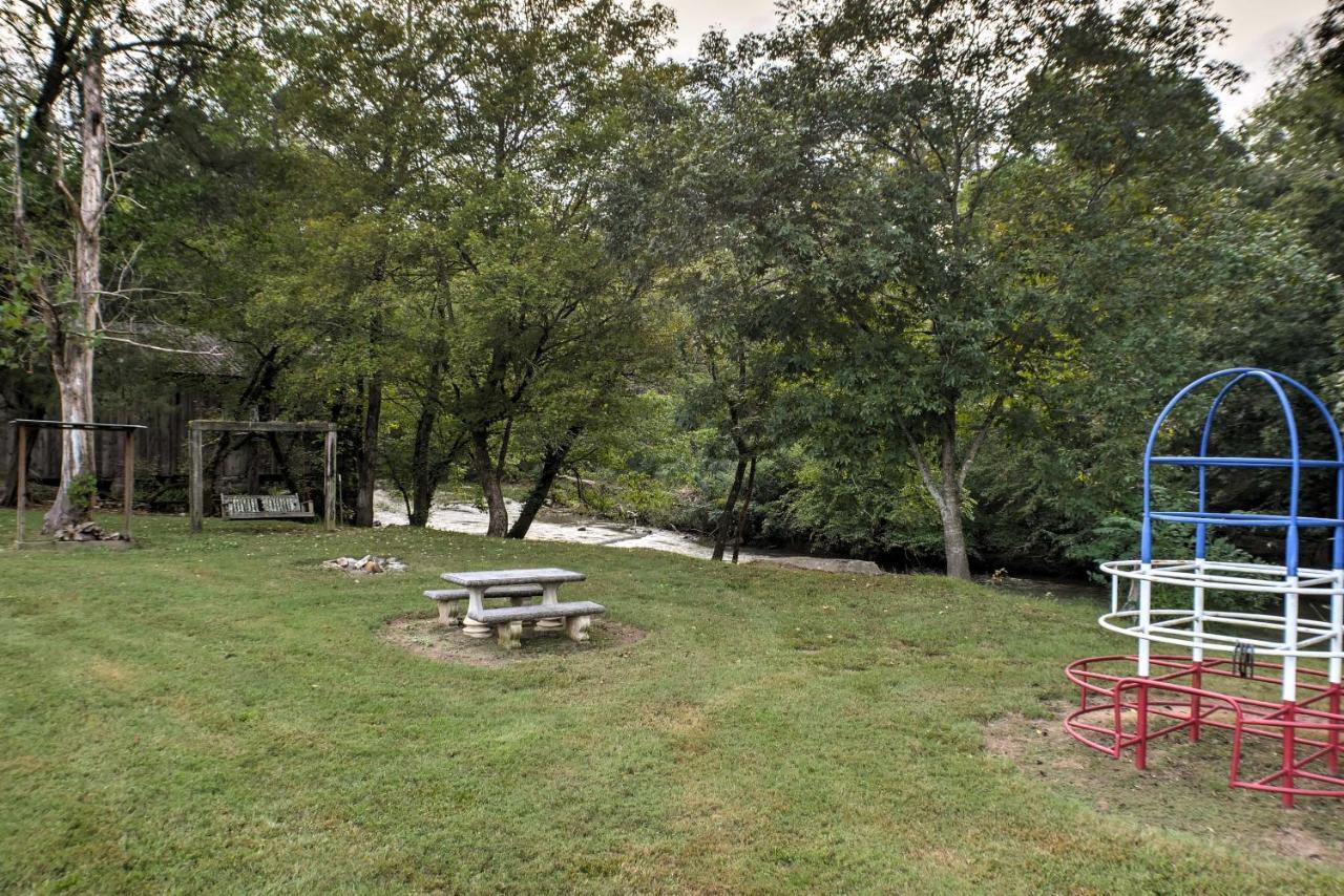 Ooltewah Cabin With Grill, Pool Table And Porch! Bagian luar foto